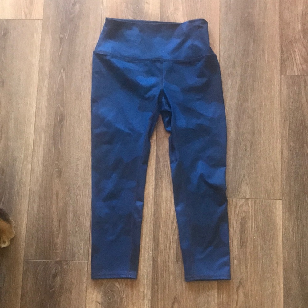 ALO leggings.  Capri Length